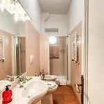 Lovely Flat In Testaccio * רומא