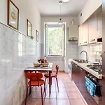 Lovely Flat In Testaccio דירה *